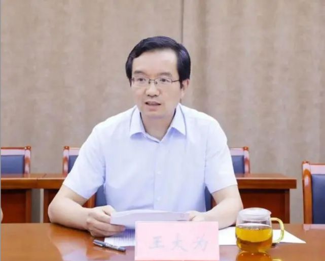 eRuvU1C7117qR777.jpg
